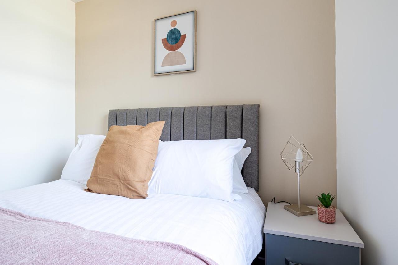 Top Floor Apartment With Private Balcony In Stockport Centre By Hass Haus Dış mekan fotoğraf
