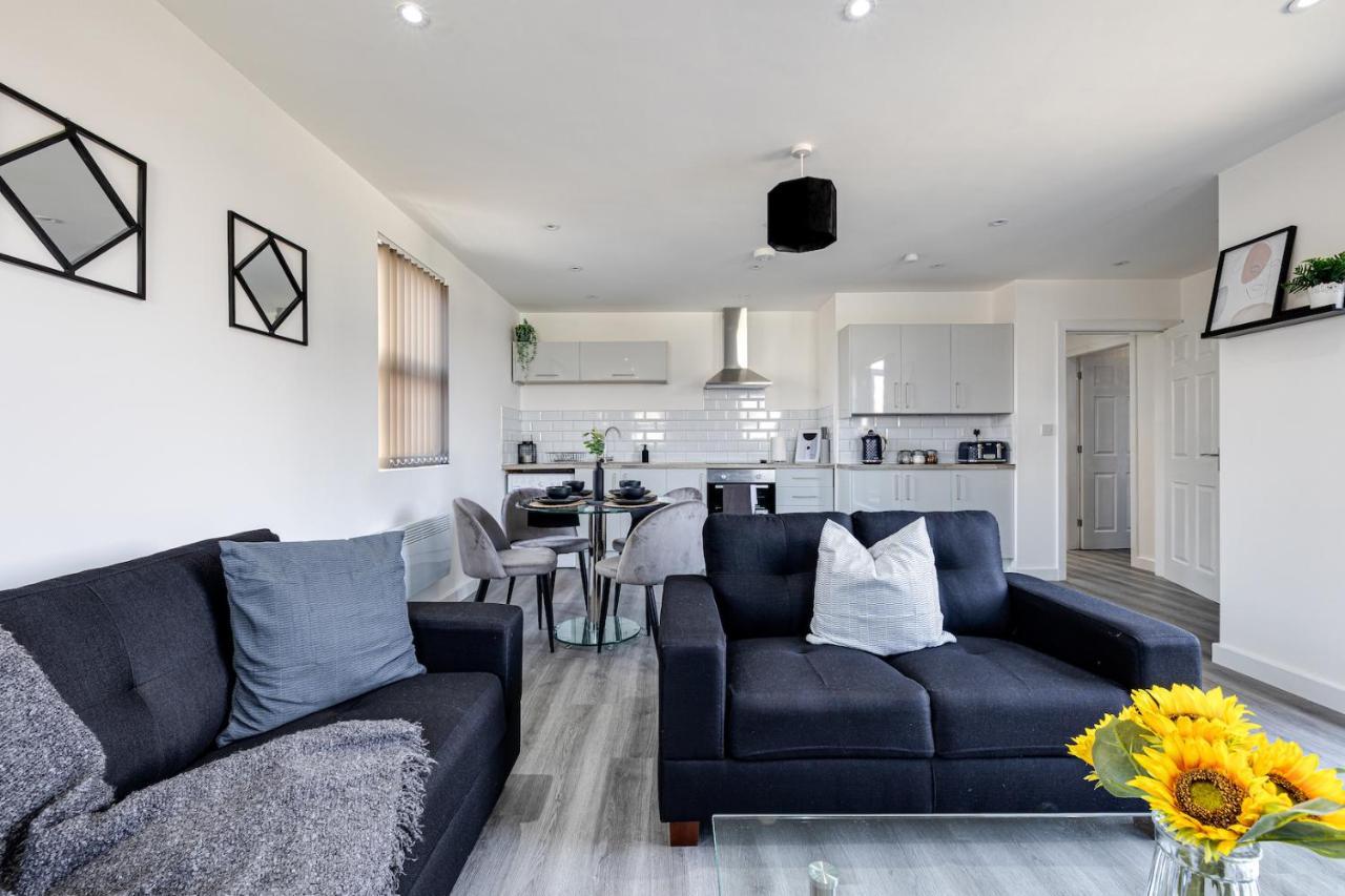 Top Floor Apartment With Private Balcony In Stockport Centre By Hass Haus Dış mekan fotoğraf