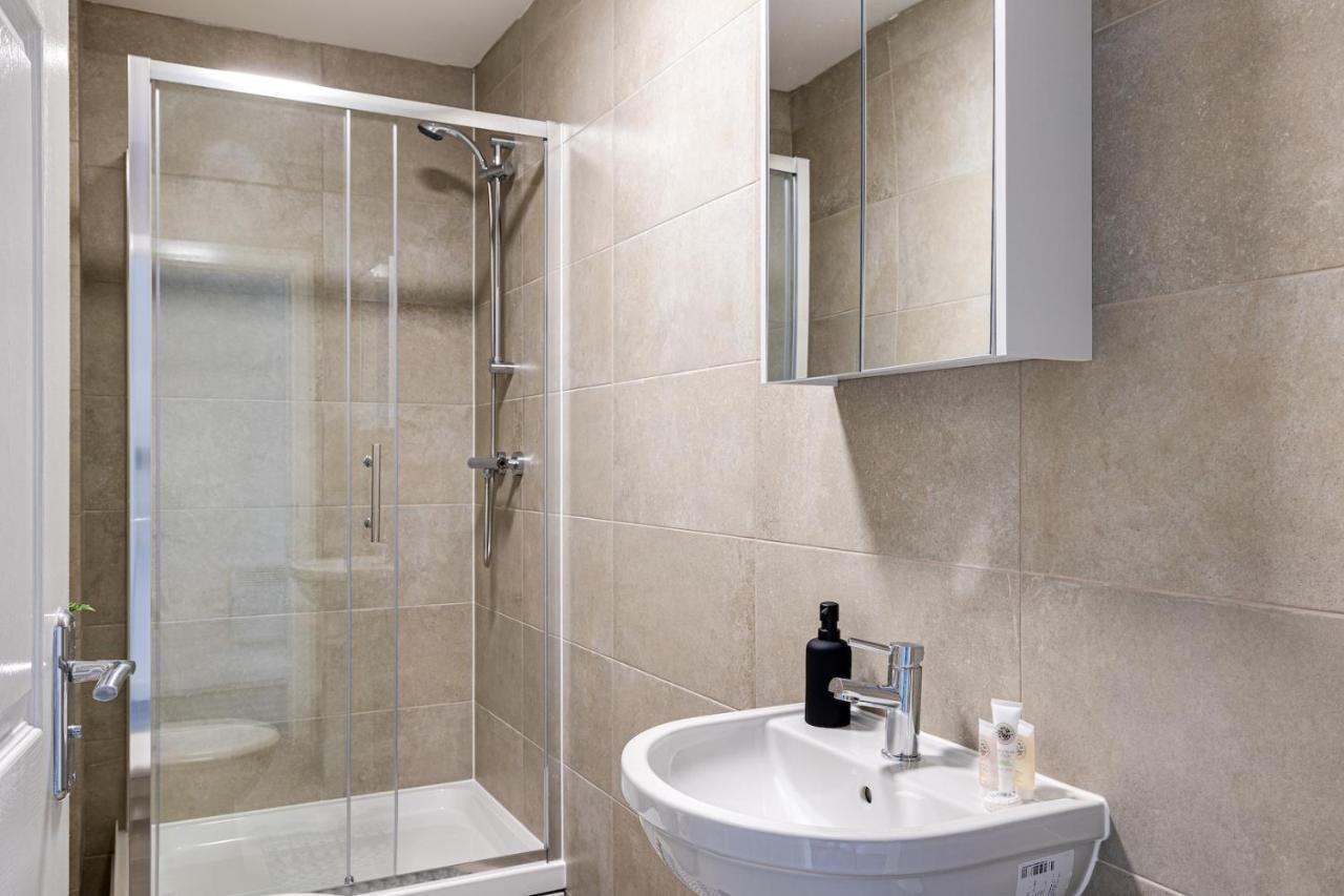 Top Floor Apartment With Private Balcony In Stockport Centre By Hass Haus Dış mekan fotoğraf