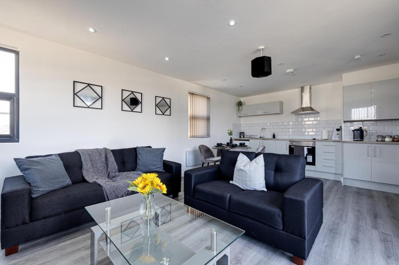 Top Floor Apartment With Private Balcony In Stockport Centre By Hass Haus Dış mekan fotoğraf